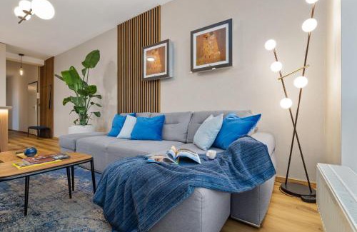Bratislava Apartment | Golden Moon Apartment