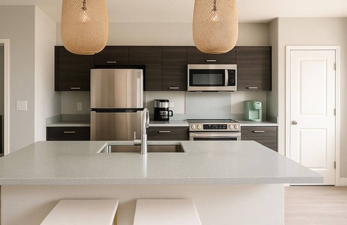 Ewa House | GOLF COURSE VIEWS - 2 Bed and 2.5 Bathrooms