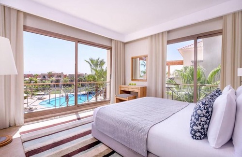 Ain Sokhna Hotel | Golfers' Paradise l Double-Ended Range, Caddies & Private Shoreline