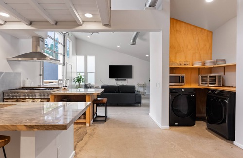 Stockton Hotel | Good Life Vacation Rental Resort