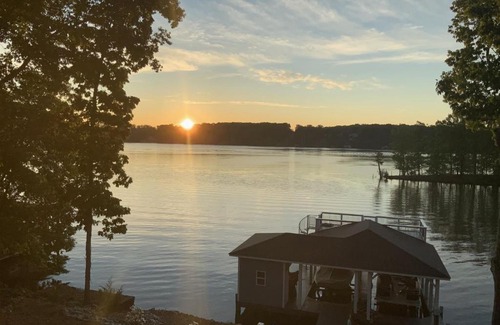 Wise House | Goose Island Retreat