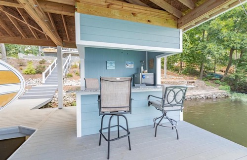 Wise House | Goose Island Retreat