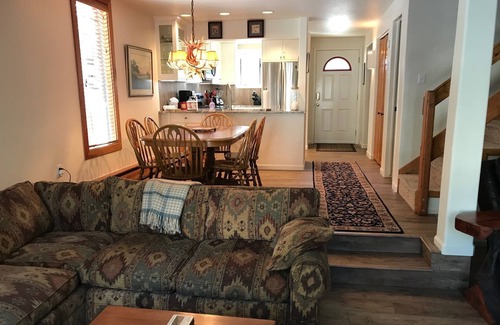 Vail House | Gore Creek just off the back deck, Free Bus, Wi-Fi, Hot Tub, Summer Pool