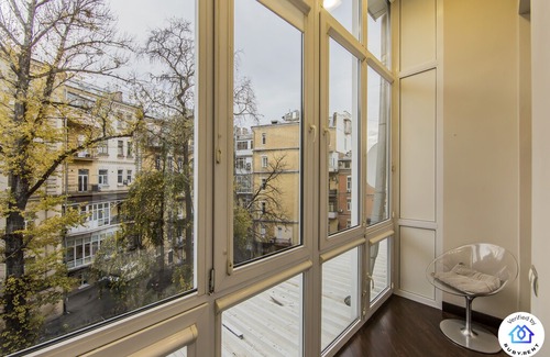 Khreshchatyy Yar Apartment | ✭✭✭✭✭GORGEOUS COZY APARTMENT CLOSE TO KHRESCHATYK