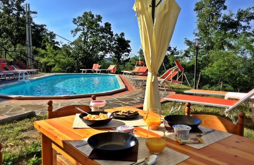 Pontito Apartment | Gorgeous Flat in Villa Eleonora, with Swimming Pool-PITEGLIO, PT, ITALY