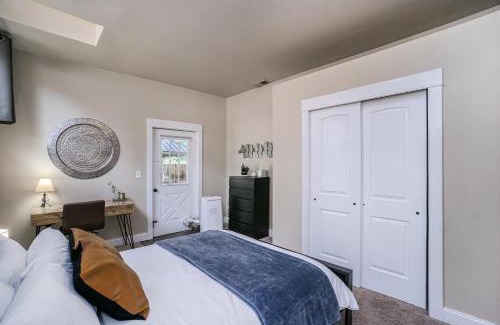 University Park Apartment | Gorgeous Guest Suite - Walk to Old Town and CSU!