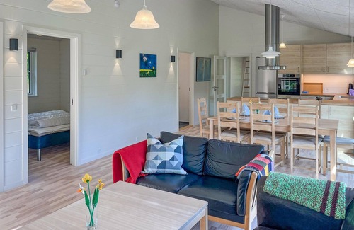 Femmøller House | Gorgeous home in Ebeltoft with kitchen