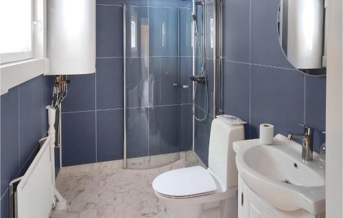 Fjalkinge House | Gorgeous Home In Fjälkinge With Kitchen