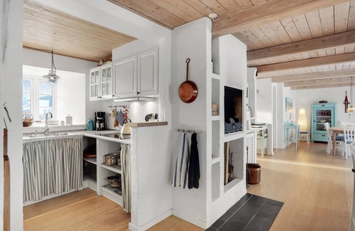 Bønnerup Strand House | Gorgeous home in Glesborg with WiFi