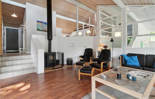 Fjellerup Strand House | Gorgeous Home In Glesborg With Sauna