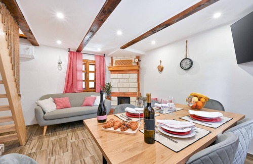 Donja Voca House | Gorgeous home in Gornja Voca with sauna