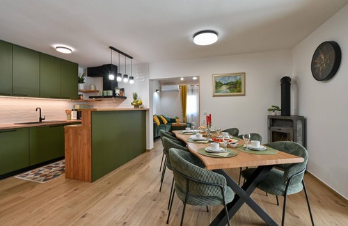 Grabrovnik House | Gorgeous home in Grabrovnik with sauna