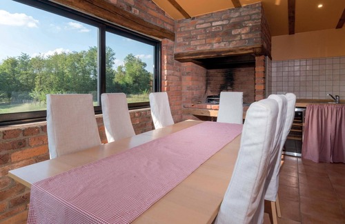 Kutina House | Gorgeous home in Repusnica with sauna