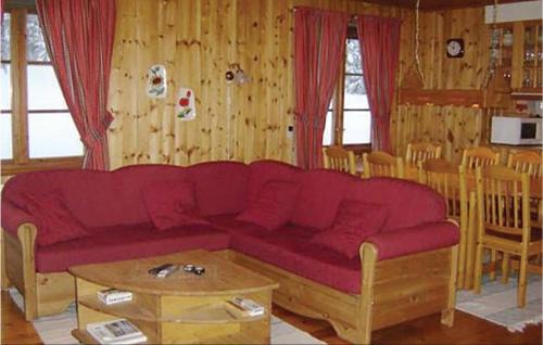 Fjatervalen House | Gorgeous Home In Särna With Kitchen