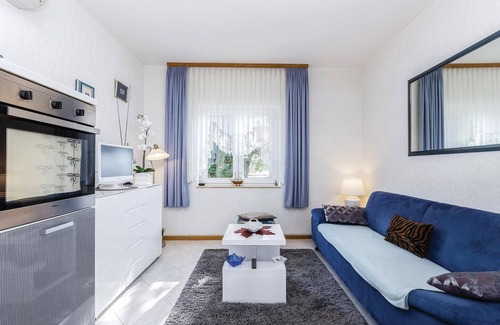 Selce House | Gorgeous home in Selce with WiFi