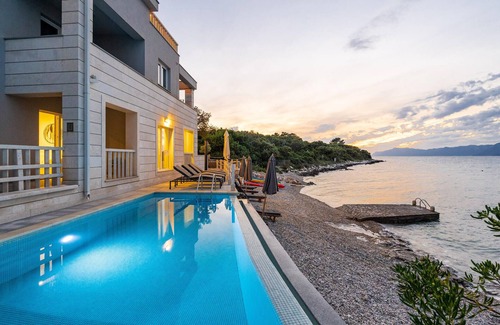 Janjina House | Gorgeous home in Sreser with sauna