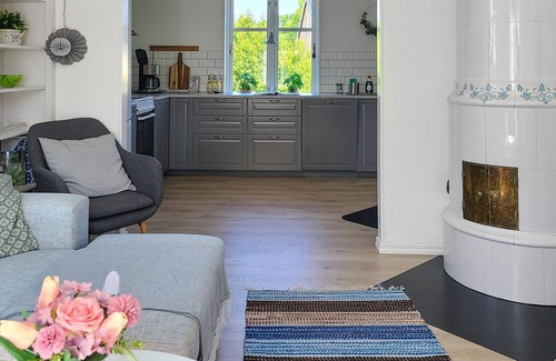 Tingsryd Municipality House | Gorgeous home in Tingsryd with kitchen