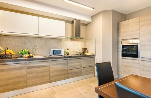 Heki House | Gorgeous home in Trosti with jacuzzi