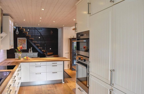 Ystad House | Gorgeous home in Ystad with kitchen