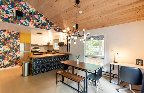 East Stroudsburg Cabin | Gorgeous Lake Cabin in the Poconos with private hot tub