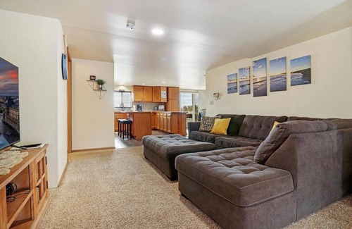 Ingleside Apartment | Gorgeous Nautical 2/2 Lake House Chain O` Lakes with Hot Tub