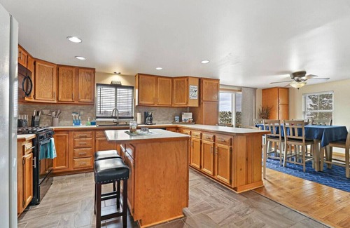 Ingleside Apartment | Gorgeous Nautical 2/2 Lake House Chain O` Lakes with Hot Tub