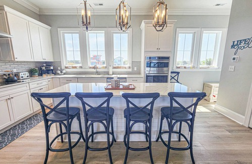 Cape Charles House | Gorgeous New 5 BDR, 4 BA Beach Home With Tower Outlook Suite!