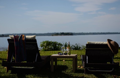 Mele House | Gorgeous seaside bungalow (max 11 night stay preferred)