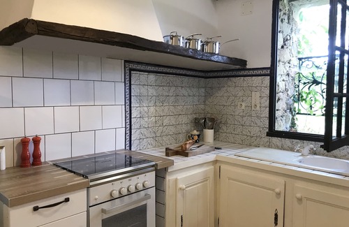 La Bastide-de-Bousignac Cottage | Gorgeous three bedroom gîte with rustic charm