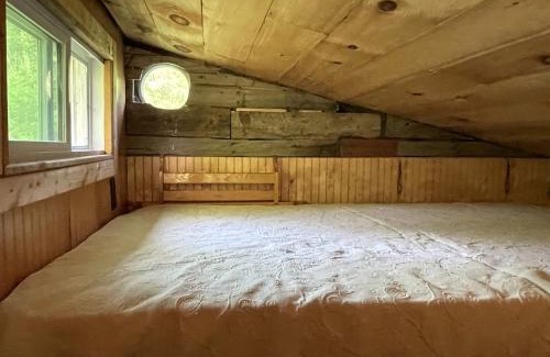 Argyle House | Gorgeous Tiny House Rental for a Glamping Getaway near Saratoga Springs in Upstate New York
