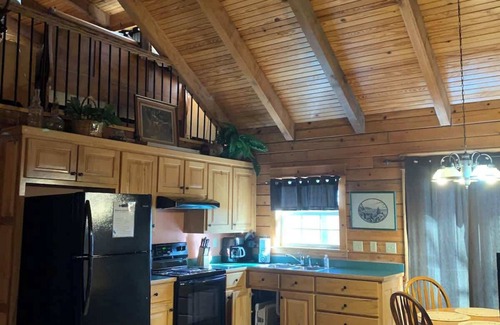 Garfield Cabin | Gorgeous View Log Cabin