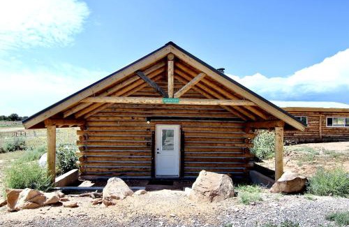 Blanding House | Gorgeous Wooden Rustic Cabin in Blanding, Utah