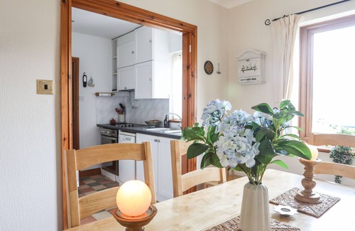 Garn Fadryn House | GORYNYS, pet friendly, character holiday cottage in Morfa Nefyn