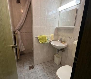 Grosuplje House | Gostišče Krpan
