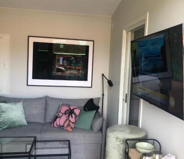 Tofta House | Gotland Tofta, Stuga med superläge! Havsutsikt på Tofta strand mindre än 10 minuter till en av Sveriges högst rankade golfbana!