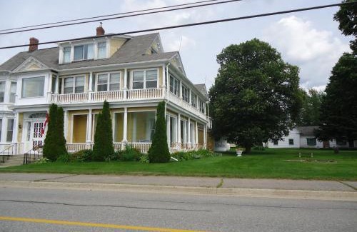 Nelson Miramichi Hotel | Governor's Mansion Inn