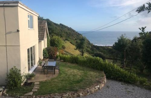 Crynant Apartment | Gower cottage for 2-4 with sea views near sandy beach