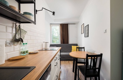 Ochota Apartment | Grójecka City Gateway Apartment