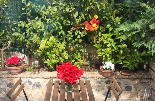 Molos-Agios Konstantinos House | A VIEW TO DIE FOR. A HAPPY, EASY GOING HOME TO LOVE FOR EVER. YOU'LL GET HOOKED!