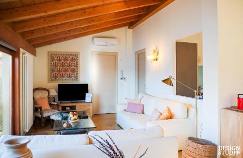 Bellano Apartment | GRABBIA 12 by Design Studio