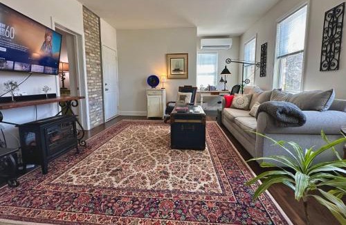 Port Washington Apartment | Grace Adventure House, Walk to Port, Shops, Beach