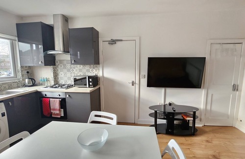 Ashford Apartment | Grace Apartments - Living Stone 2