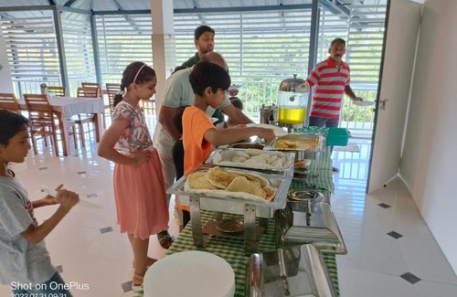 Kunchithanny House | Grace Munnar Resort