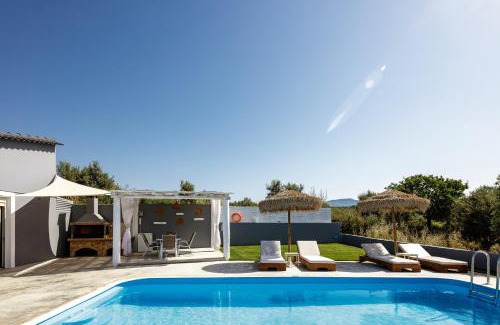 Adelianos Kampos Villa | Gramvella Resort