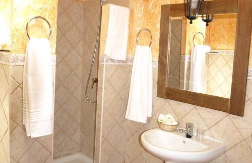 Olmedo House | Gran Posada La Mesnada