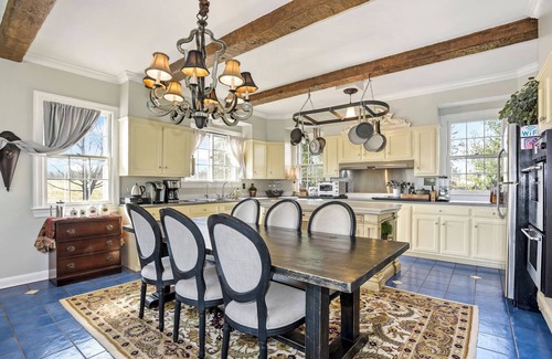 Middleburg House | Grand 9BR Provenance Manor Ideal for Gatherings