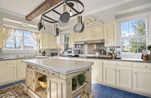 Middleburg House | Grand 9BR Provenance Manor Ideal for Gatherings