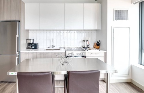 MIT Apartment | Grand Apt with Amenities