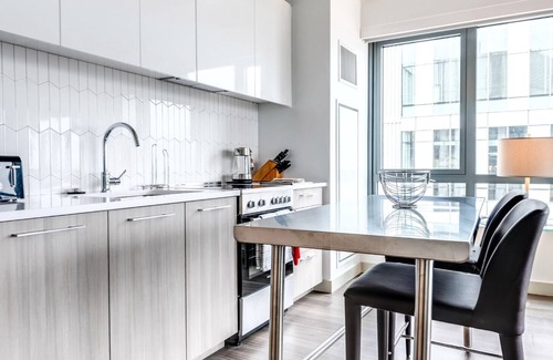 MIT Apartment | Grand Apt with Amenities