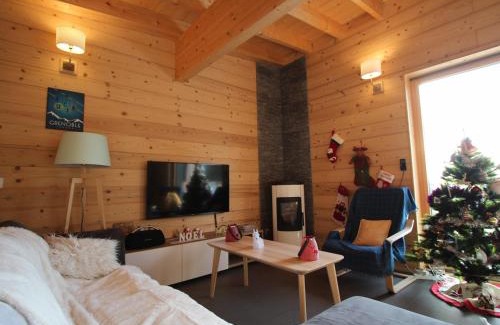 Chamrousse Ski Chalet | Grand chalet moderne pour 12 personnes avec WiFi à Chamrousse - FR-1-340-211